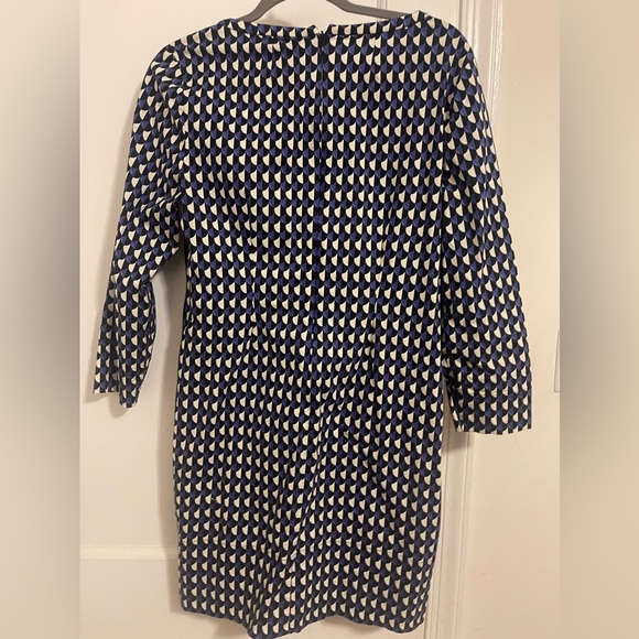 J Crew- Size 6- Jet Set Geo Pattern 3/4 sleeve shift dress. - Picture 7 of 8